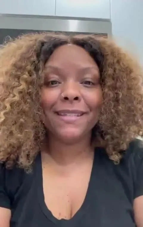 Founder of an ecommerce brand giving a video review of TechnoPulse